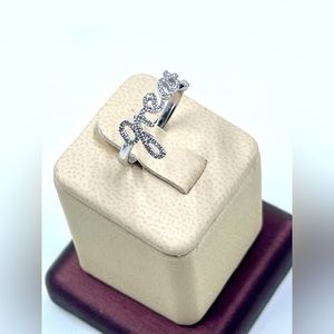 Great Diamond Ring In 10k White Gold